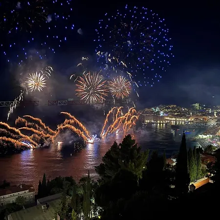 New & Luxury 5* With Breathtaking View- Kiki Lu Lägenhet