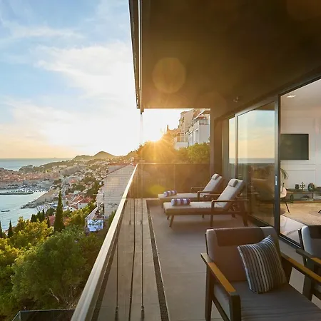 New & Luxury 5* With Breathtaking View- Kiki Lu *