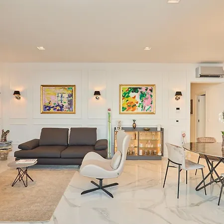 New & Luxury 5* With Breathtaking View- Kiki Lu Apartment