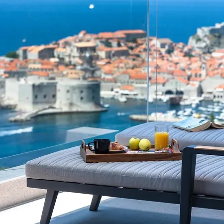 New & Luxury 5* With Breathtaking View- Kiki Lu