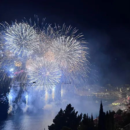 New & Luxury 5* With Breathtaking View- Kiki Lu