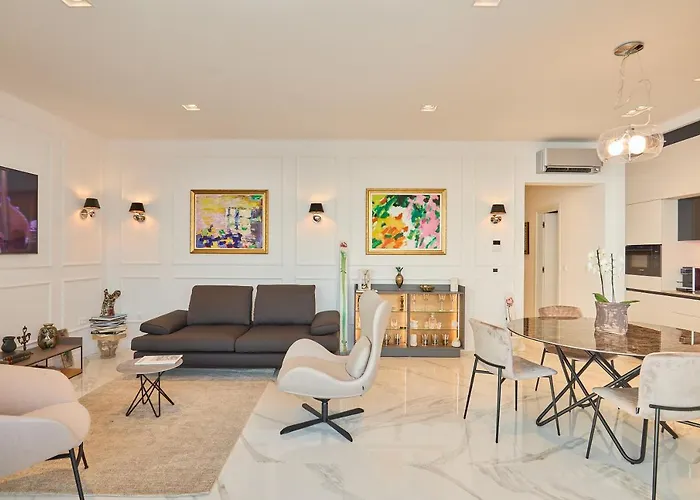 New & Luxury 5* With Breathtaking View- Kiki Lu Апартаменты