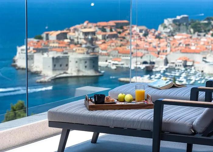 New & Luxury 5* With Breathtaking View- Kiki Lu