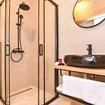 New & Luxury 5* With Breathtaking View- Kiki Lu Apartman