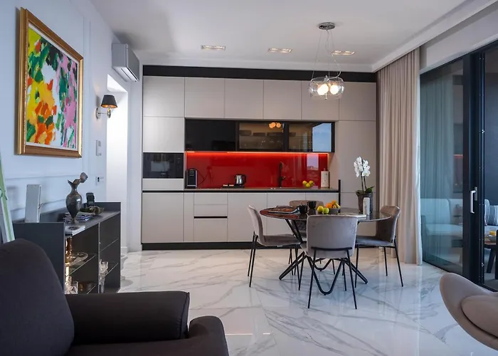 New & Luxury 5* With Breathtaking View- Kiki Lu * 杜布罗夫尼克