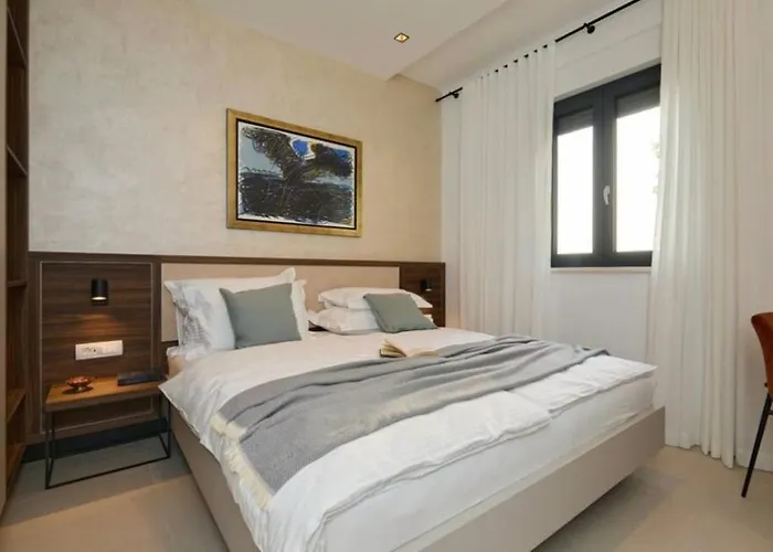 New & Luxury 5* With Breathtaking View- Kiki Lu * 杜布罗夫尼克