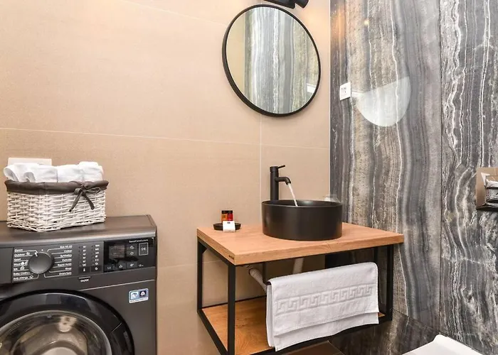 New & Luxury 5* With Breathtaking View- Kiki Lu 두브로브니크